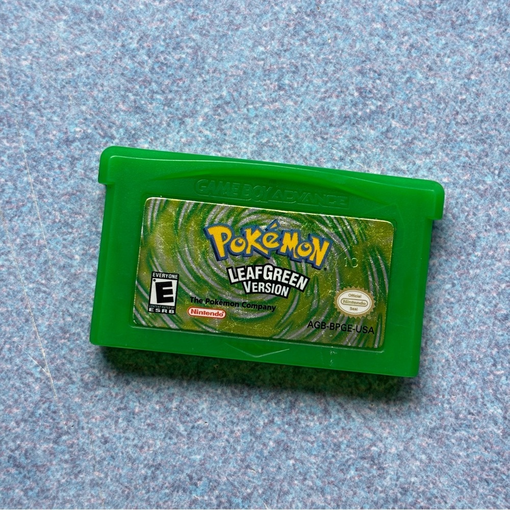 GUARANTEED AUTHENTIC Pokemon
Leaf Green Game Boy Advance GBA
Tested & Works